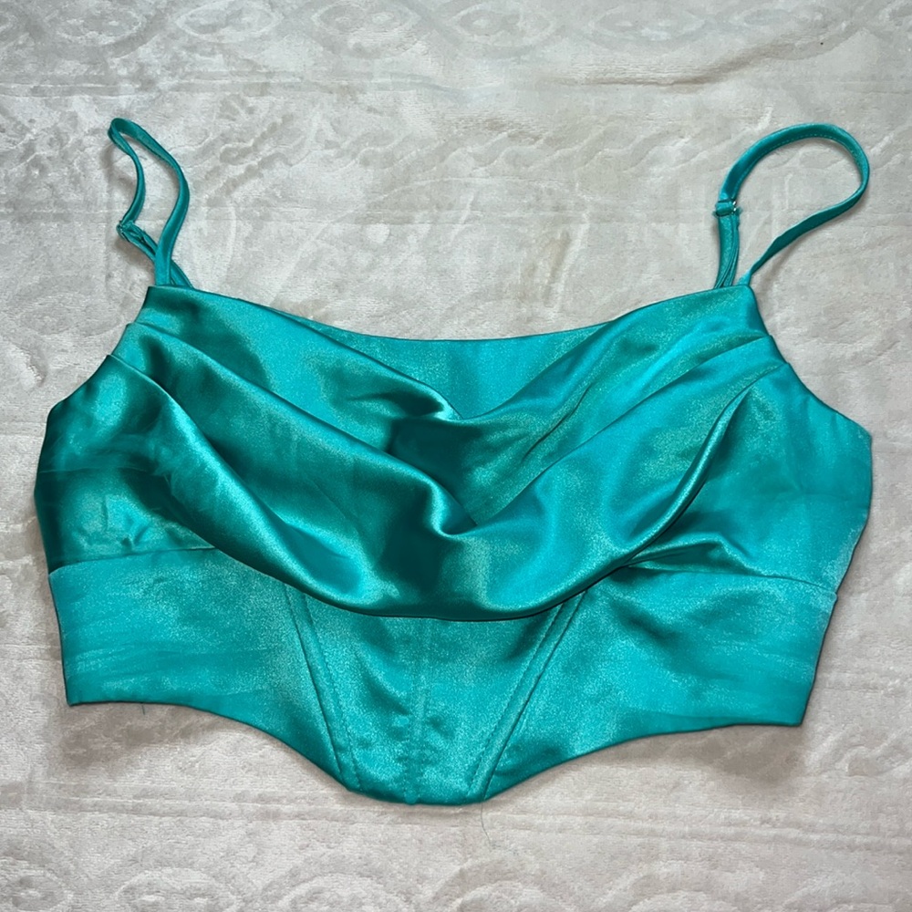 Princess Polly crop top size 8